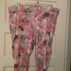 Torrid multi colored capris 4x cotton